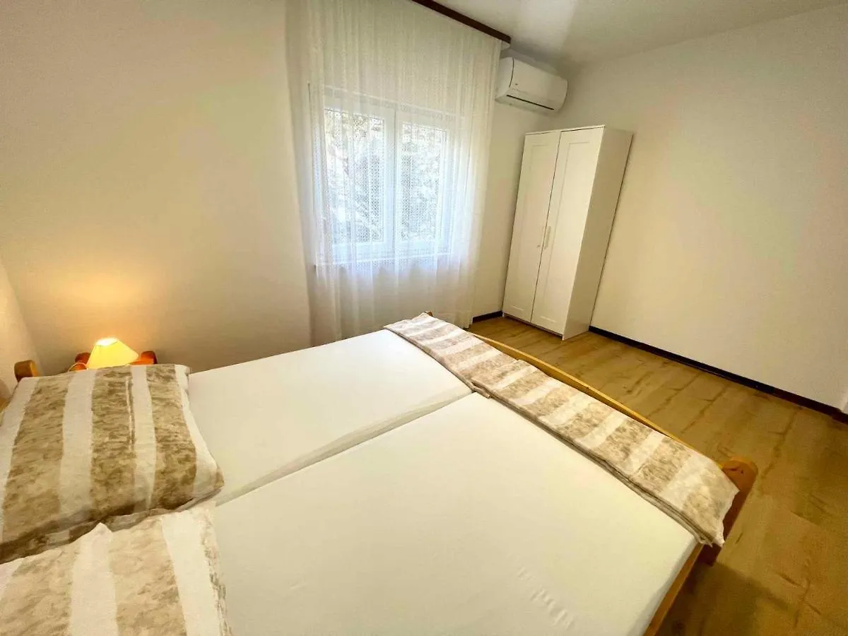 Apartments In Dramalj 42940 Croatia