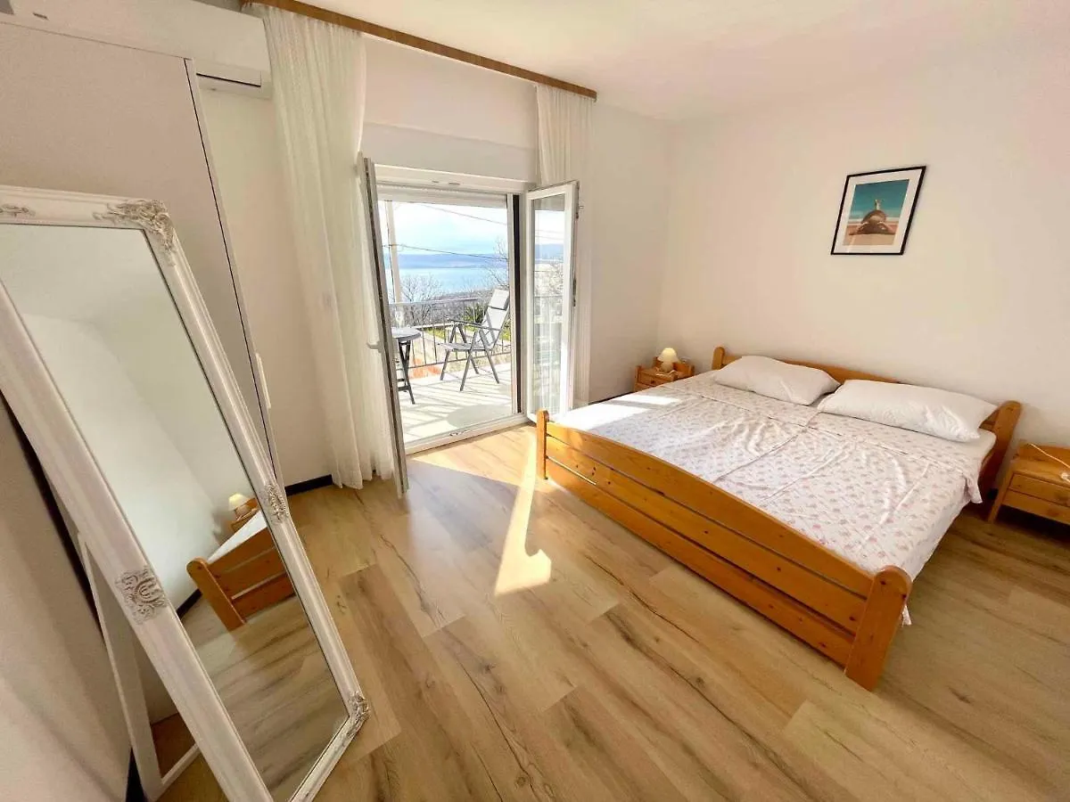 Apartments In Dramalj 42940
