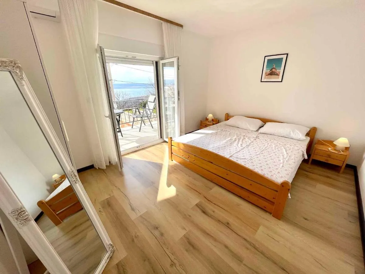 Apartments In Dramalj 42940